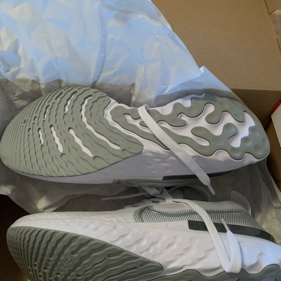 Shoes - Picture 6 of 6